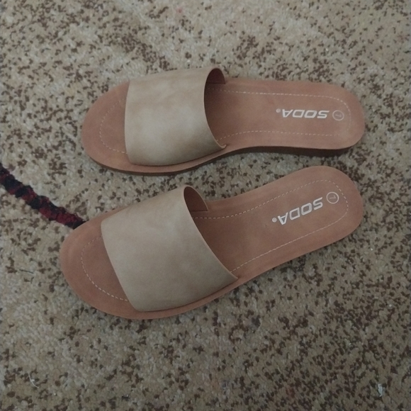 Sandals - Picture 2 of 2